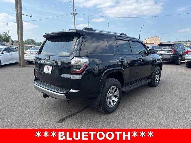 Photo of 2016 Midnight Black Metallic Toyota 4Runner