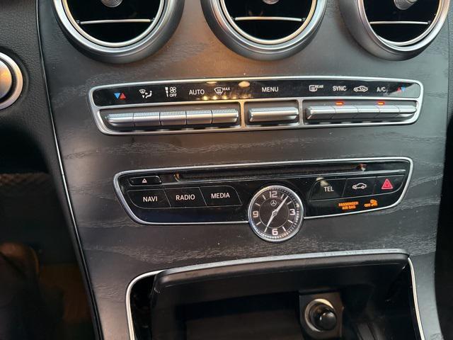 Photo of 2015 White Mercedes-Benz C-Class
