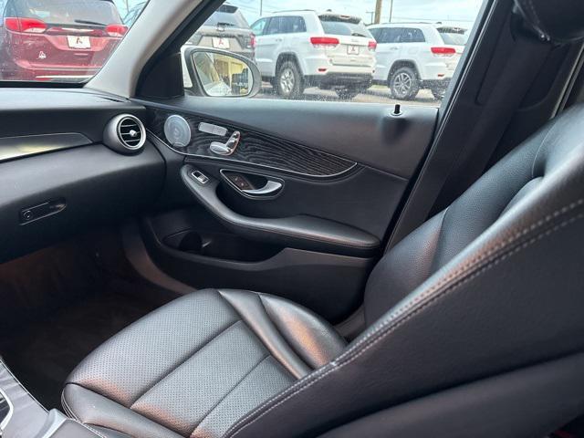 Photo of 2015 White Mercedes-Benz C-Class