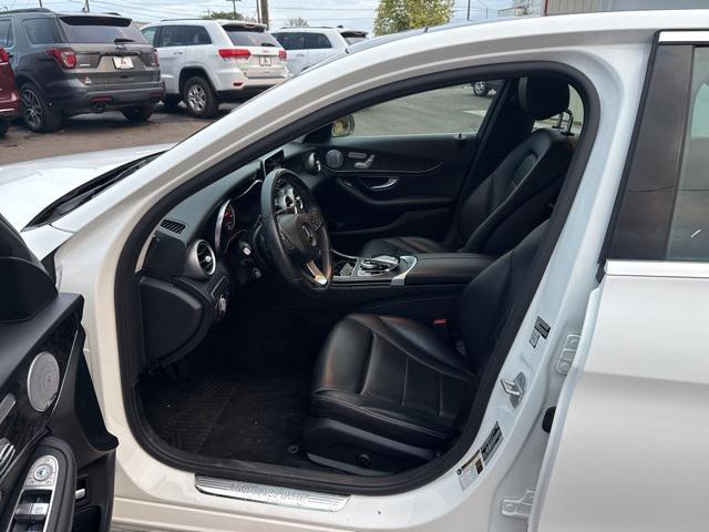 Photo of 2015 White Mercedes-Benz C-Class