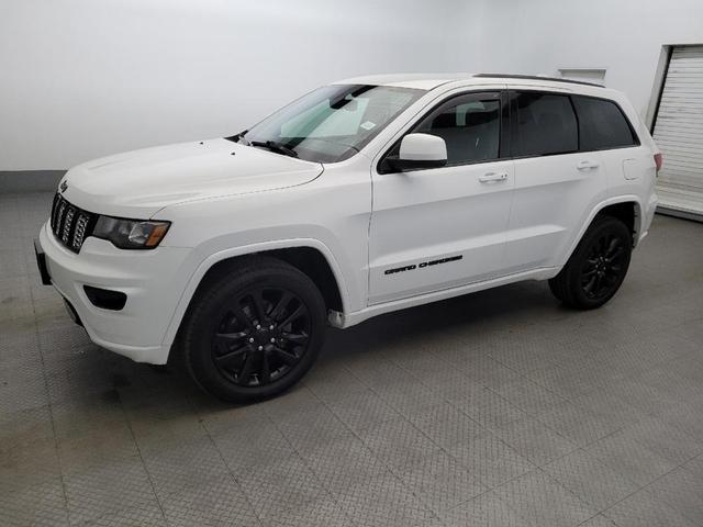 Photo of 2018 Bright White Clearcoat Jeep Grand Cherokee