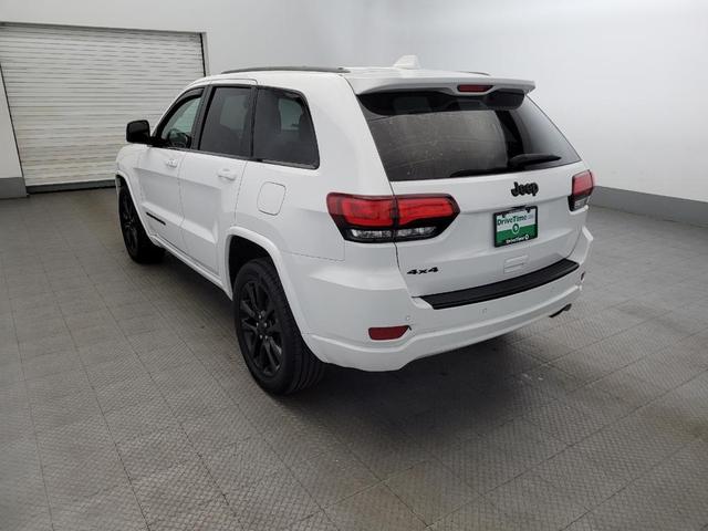 Photo of 2018 Bright White Clearcoat Jeep Grand Cherokee