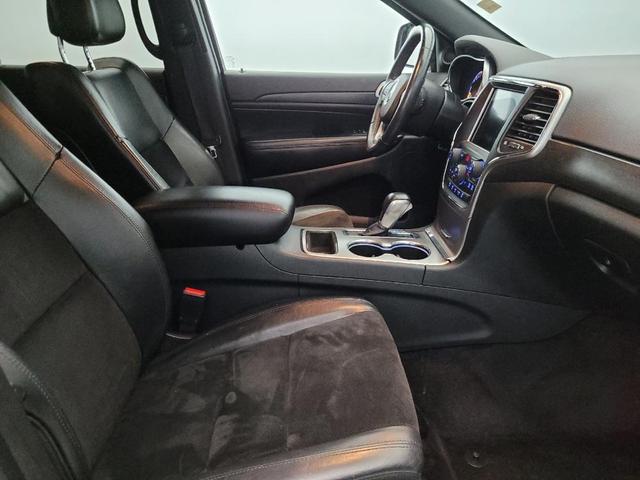 Photo of 2018 Bright White Clearcoat Jeep Grand Cherokee