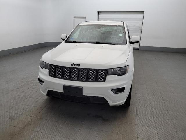 Photo of 2018 Bright White Clearcoat Jeep Grand Cherokee