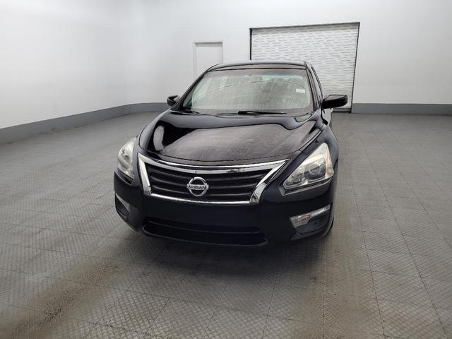 Photo of 2013 Super Black Nissan Altima