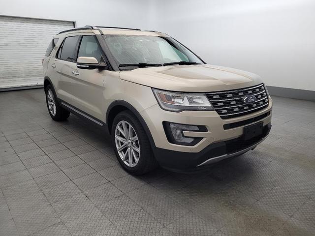 Photo of 2017 White Gold Metallic Ford Explorer