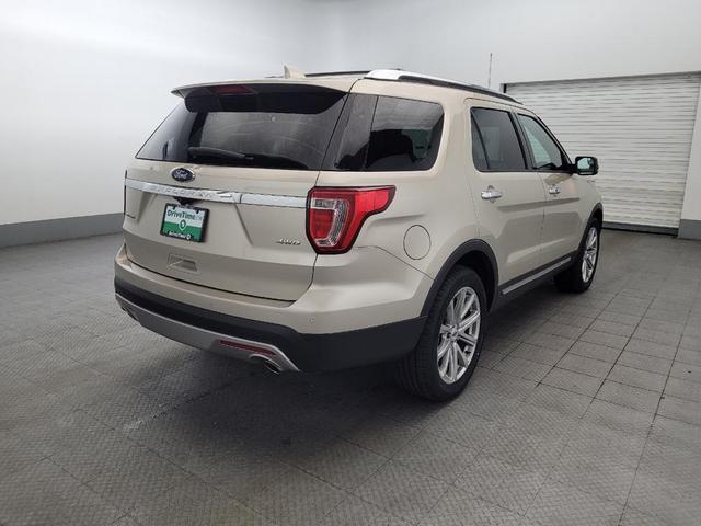 Photo of 2017 White Gold Metallic Ford Explorer