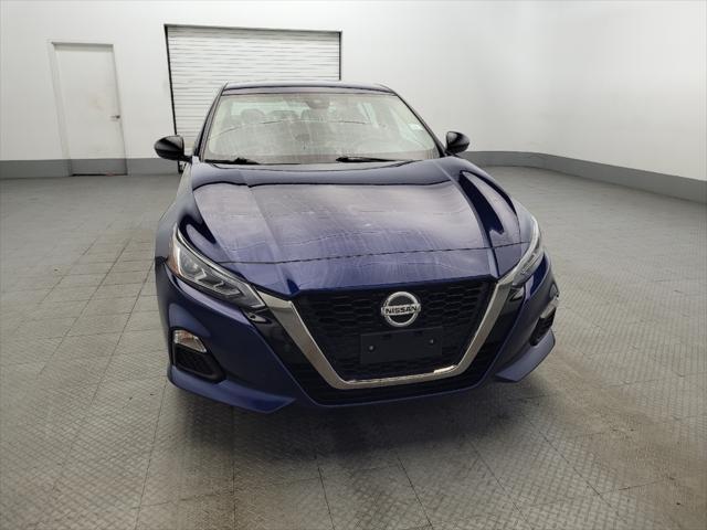 Photo of 2020 Deep Blue Pearl Nissan Altima