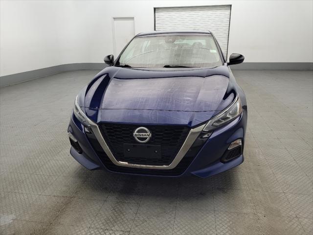 Photo of 2020 Deep Blue Pearl Nissan Altima