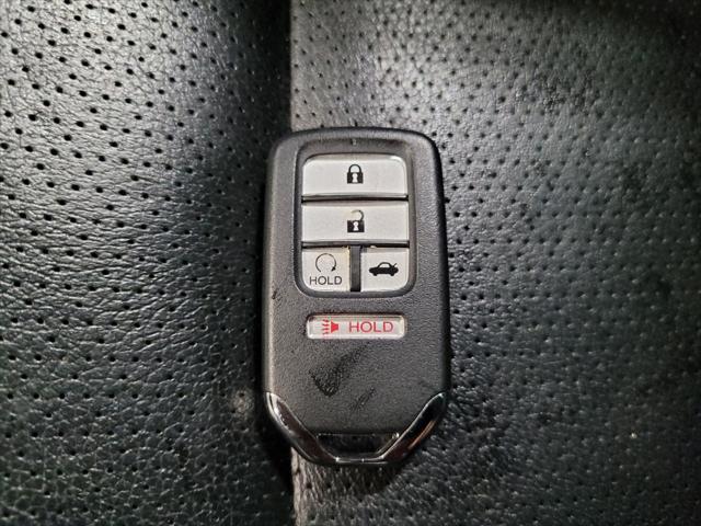 Photo of 2017 Lunar Silver Metallic Honda Accord