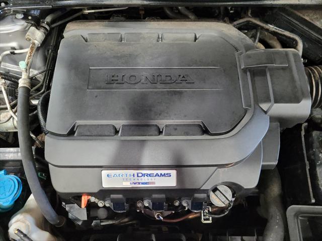 Photo of 2017 Lunar Silver Metallic Honda Accord