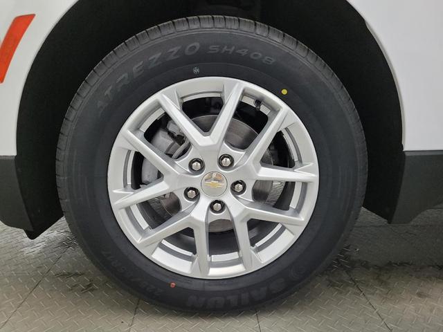 Photo of 2022 Summit White Chevrolet Equinox