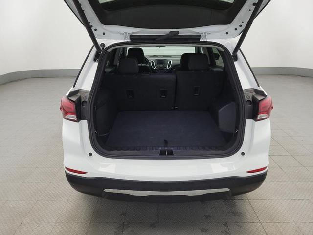 Photo of 2022 Summit White Chevrolet Equinox