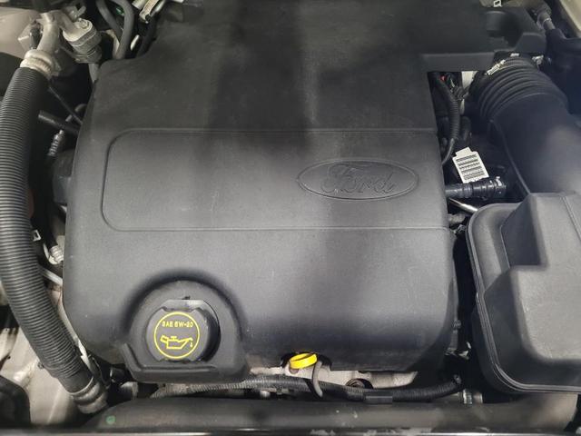 Photo of 2016 White Platinum Metallic Tri-Coat Ford Explorer