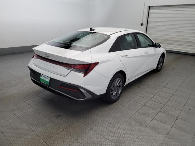 Photo of 2024 Serenity White Hyundai ELANTRA