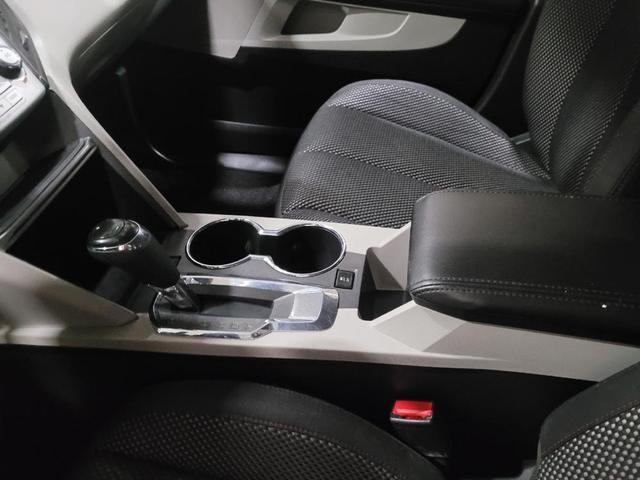Photo of 2016 Silver Ice Metallic Chevrolet Equinox