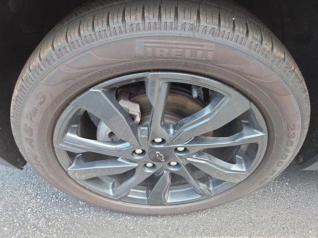 Photo of 2022 Blue Glow Metallic Chevrolet Equinox
