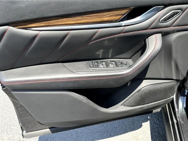 Photo of 2022 Nero Ribelle Metallic Maserati Levante