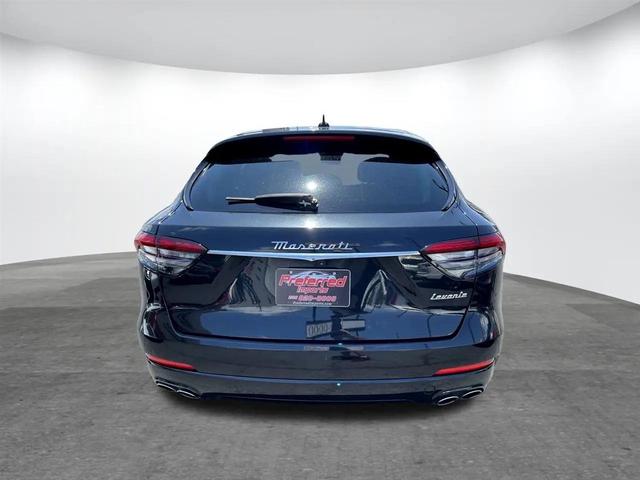 Photo of 2022 Nero Ribelle Metallic Maserati Levante