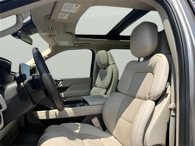 Photo of 2018 Mocha Lincoln Navigator