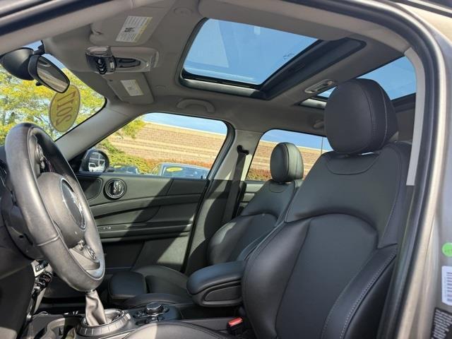 Photo of 2017 Melting Silver Metallic MINI Countryman