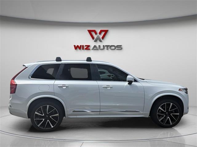 Photo of 2022 Crystal White Volvo XC90 Recharge Plug-In Hybrid