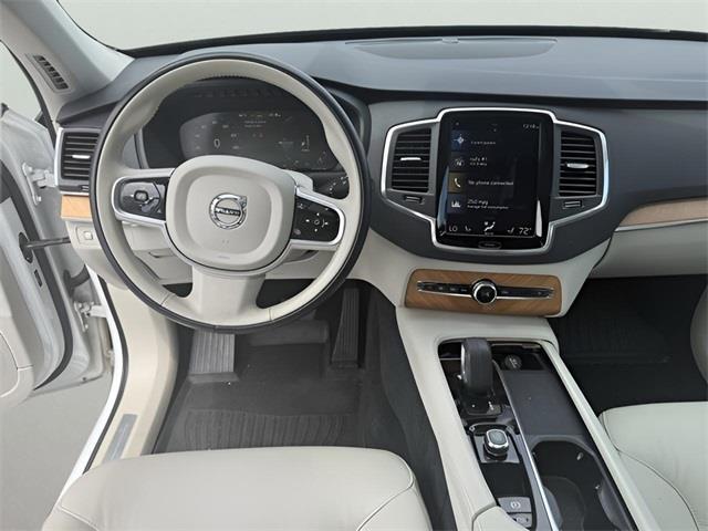 Photo of 2022 Crystal White Volvo XC90 Recharge Plug-In Hybrid
