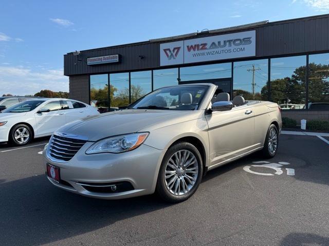 2013 Chrysler 200