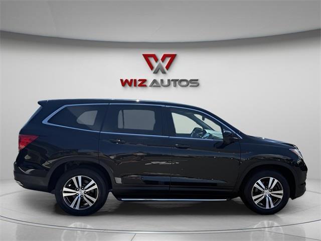 Photo of 2016 Crystal Black Pearl Honda Pilot