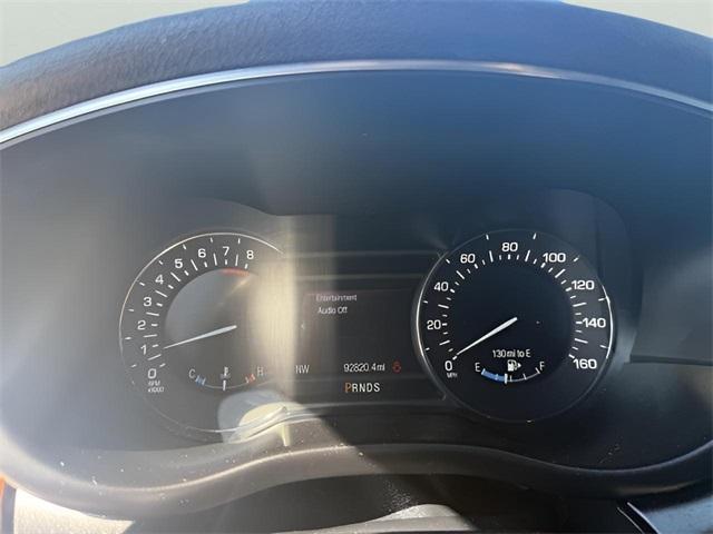 Photo of 2019 White Platinum Lincoln MKC