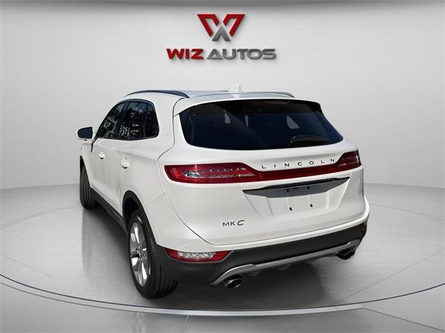 Photo of 2019 White Platinum Lincoln MKC