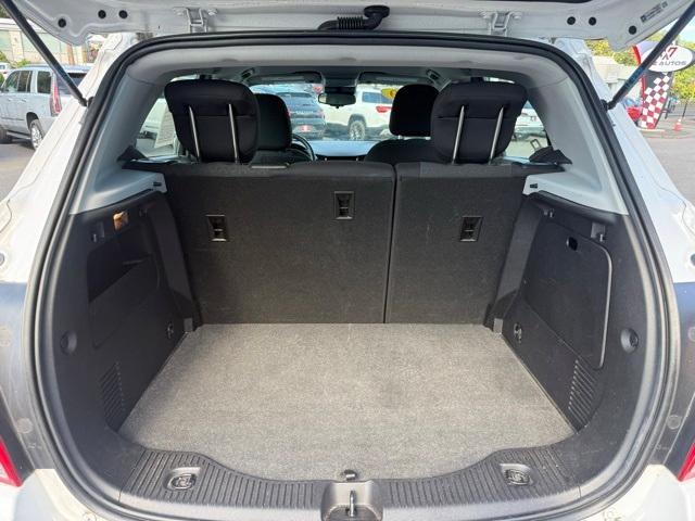 Photo of 2019 Summit White Chevrolet Trax