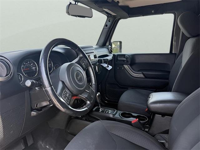 Photo of 2016 Granite Crystal Clearcoat Metallic Jeep Wrangler Unlimited