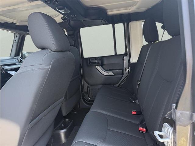 Photo of 2016 Granite Crystal Clearcoat Metallic Jeep Wrangler Unlimited