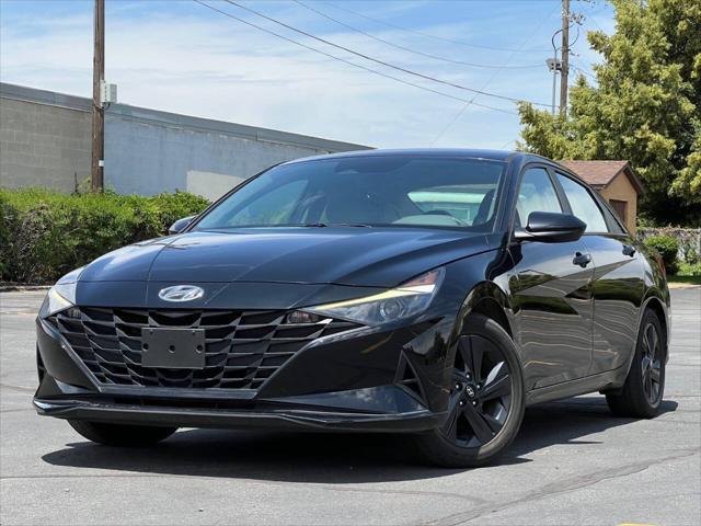 2022 Hyundai Elantra Hev