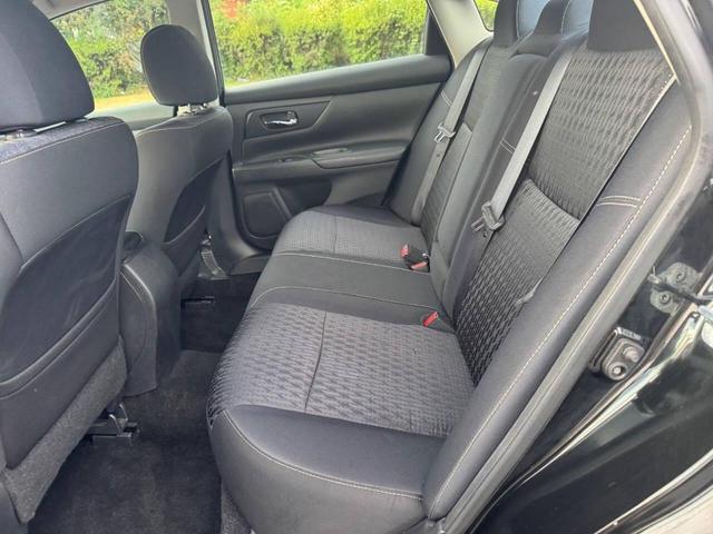 Photo of 2016 Black Nissan Altima