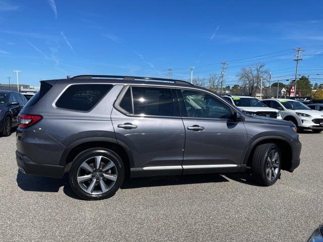 Photo of 2024 Modern Steel Metallic Honda Pilot