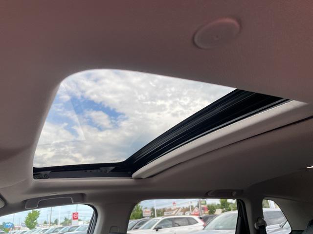 Photo of 2026 Crystal Black Pearl Honda CR-V