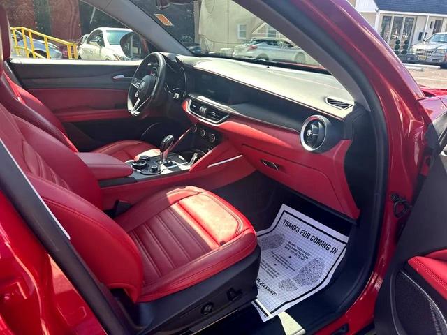 Photo of 2019 Alfa Rosso Alfa Romeo Stelvio
