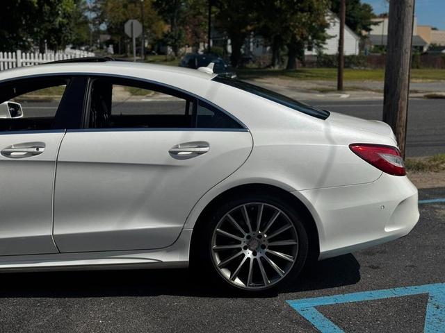 Photo of 2016 designo Diamond White Metallic Mercedes-Benz CLS-Class