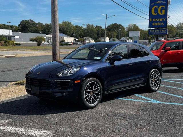 Photo of 2018 Night Blue Metallic Porsche Macan
