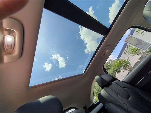 Photo of 2023 Wolf Gray Kia Sorento