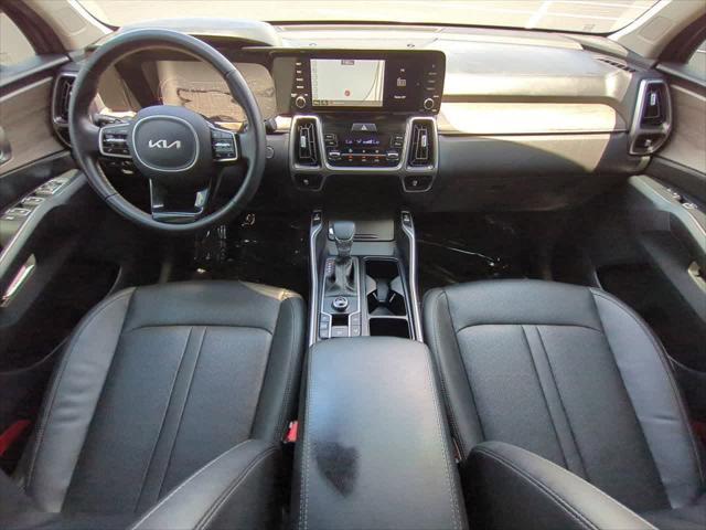 Photo of 2023 Wolf Gray Kia Sorento