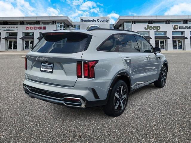 Photo of 2023 Wolf Gray Kia Sorento