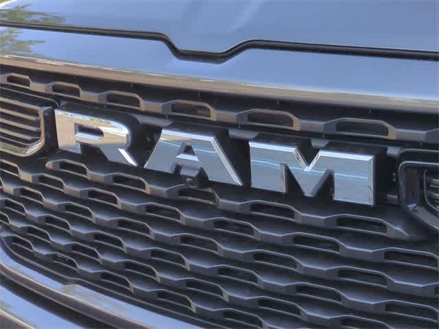 Photo of 2025 Granite Crystal Metallic Clearcoat RAM 1500