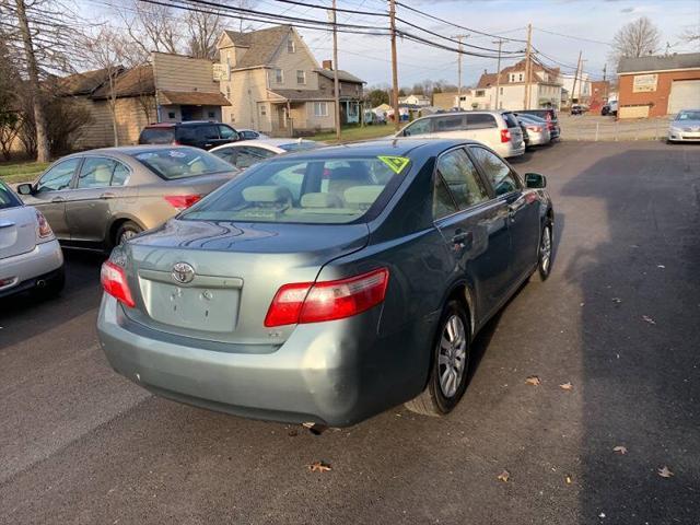 Photo of 2009 Green Toyota Camry