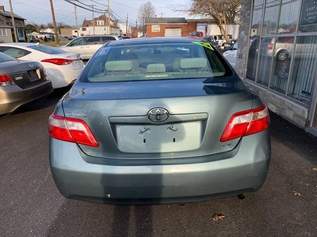 Photo of 2009 Green Toyota Camry