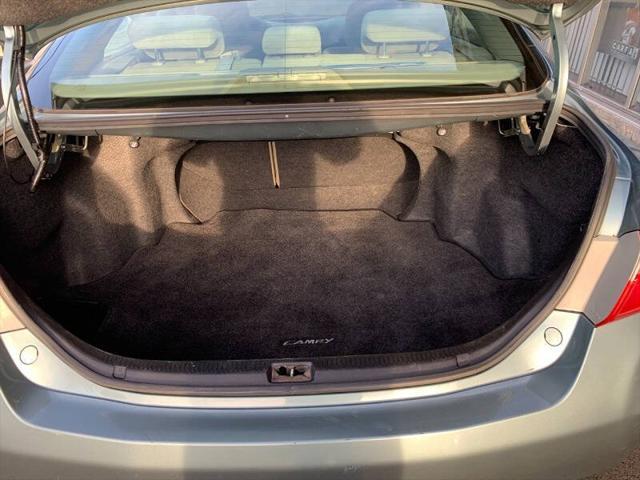 Photo of 2009 Green Toyota Camry