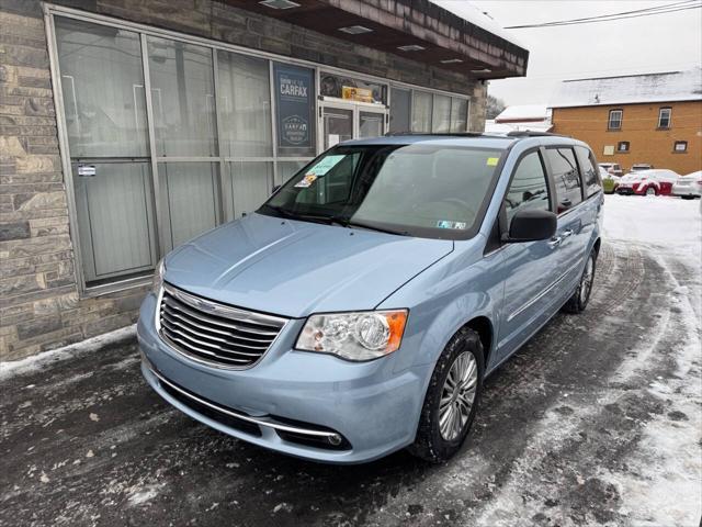 2013 Chrysler Town & Country