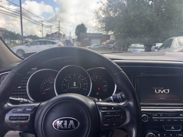 Photo of 2014 Metal Bronze Kia Optima